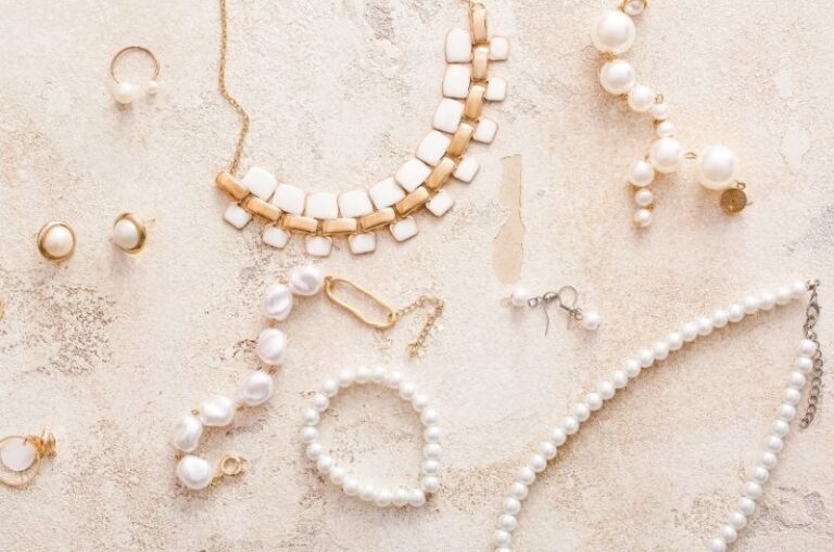 Explore the Best Pendant Necklaces and Custom Bracelets Wholesale for Your Jewelry Collection
